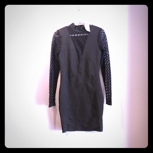 WOW Couture Dress w/Deep V - Picture 2 of 7